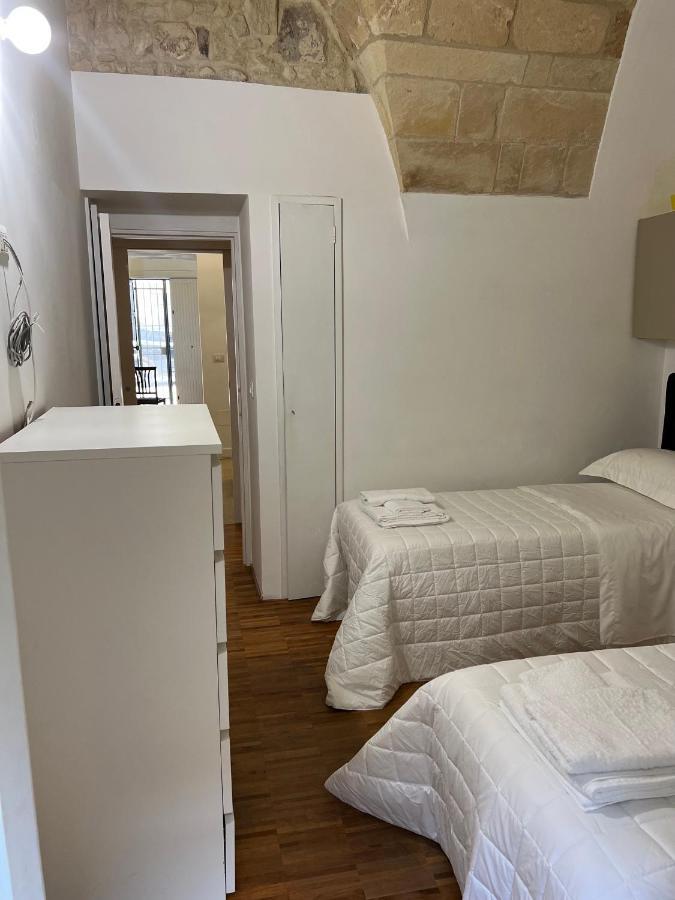 Li Turnisi Apartment Lecce Exterior foto